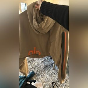 Alo crop hoodie